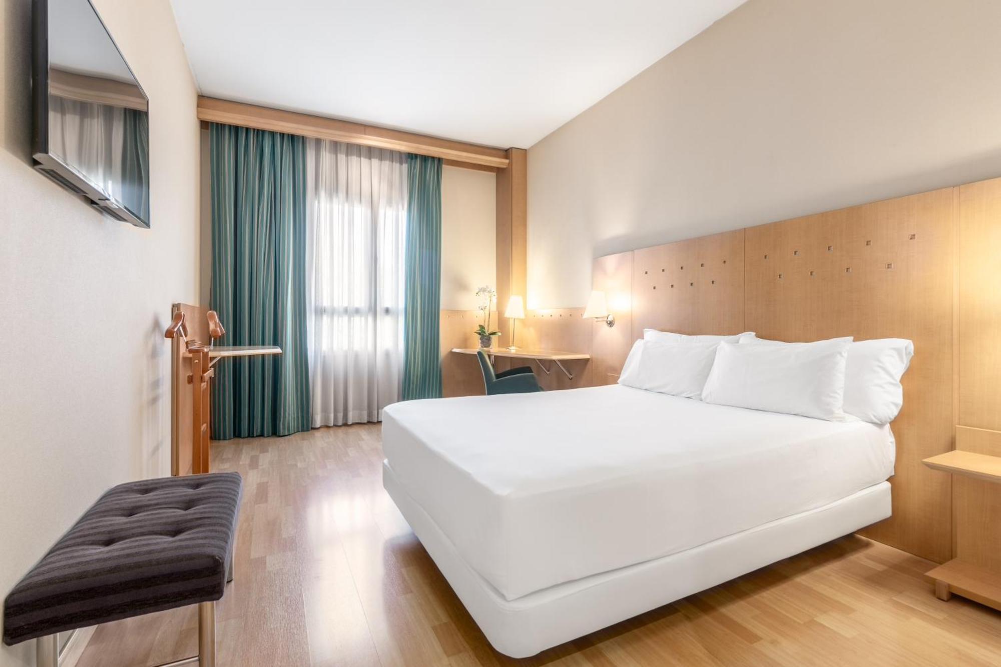 Hotel Crisol Leganés Exterior foto